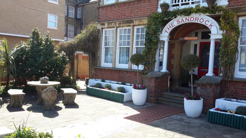The Sandrock Clacton-on-Sea Extérieur photo