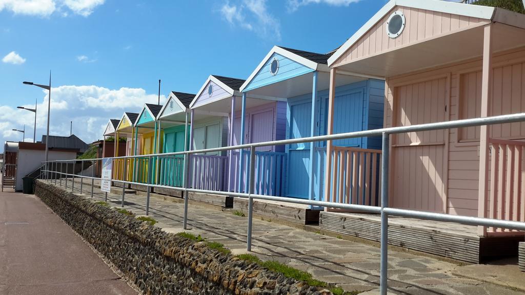 The Sandrock Clacton-on-Sea Extérieur photo