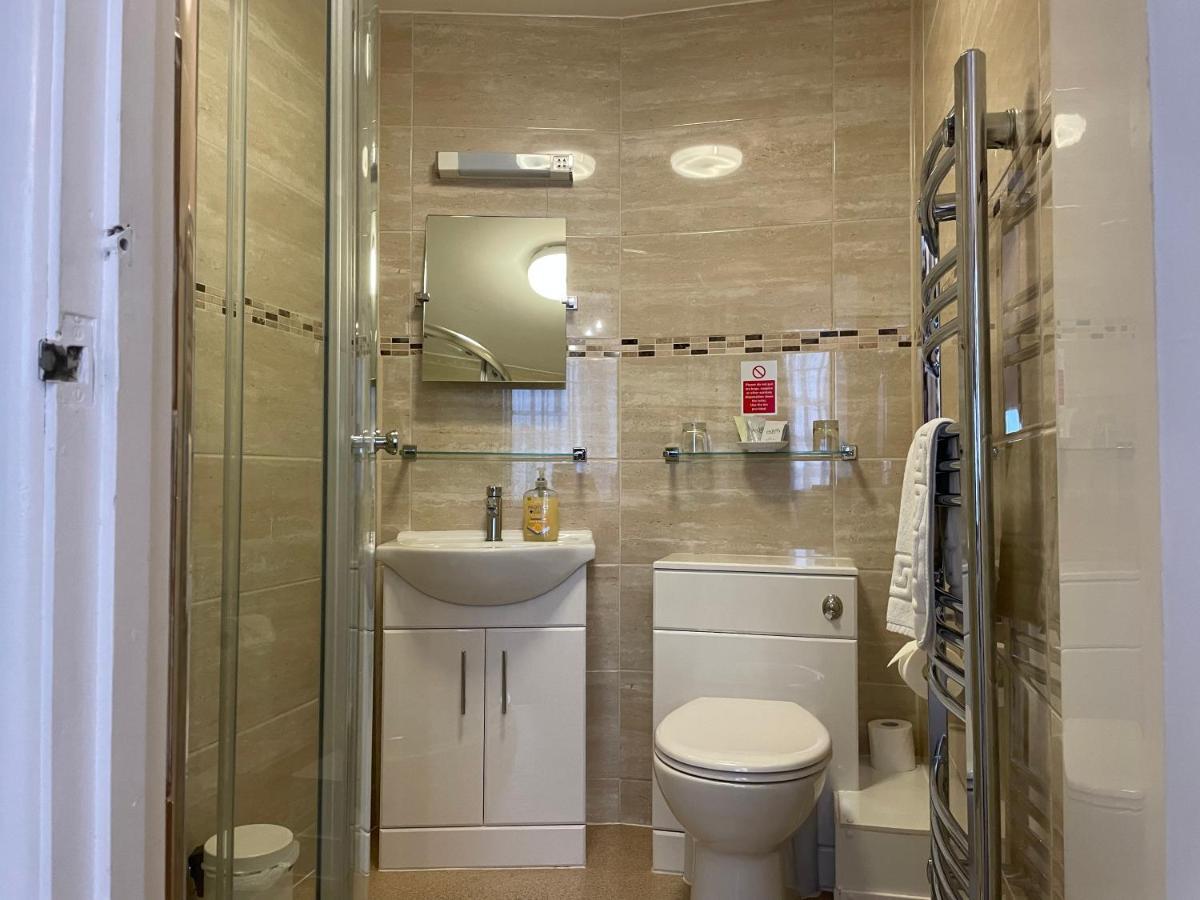 The Sandrock Clacton-on-Sea Extérieur photo