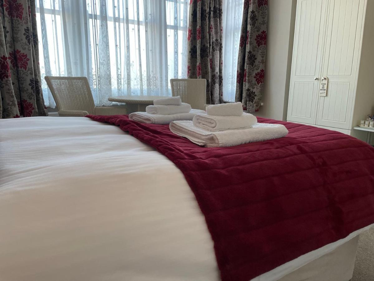 The Sandrock Clacton-on-Sea Extérieur photo