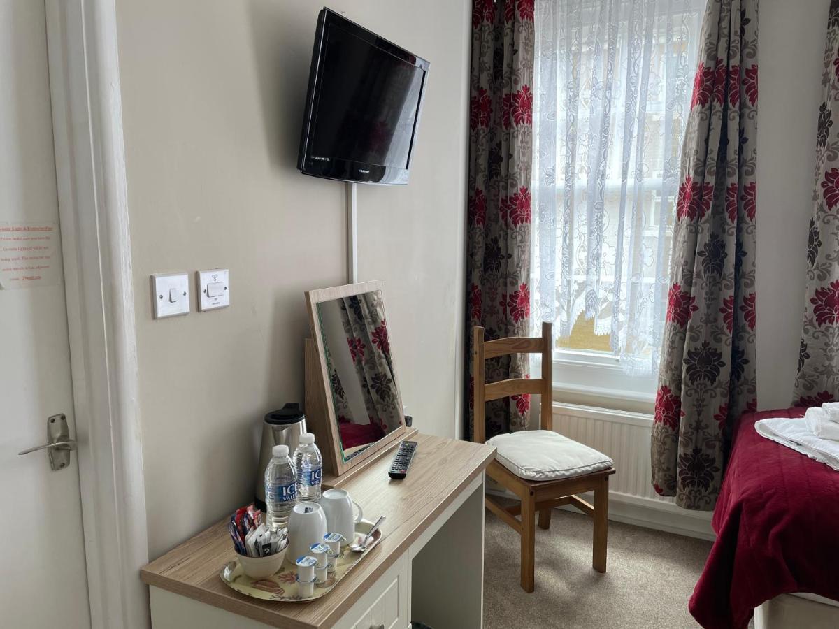 The Sandrock Clacton-on-Sea Extérieur photo
