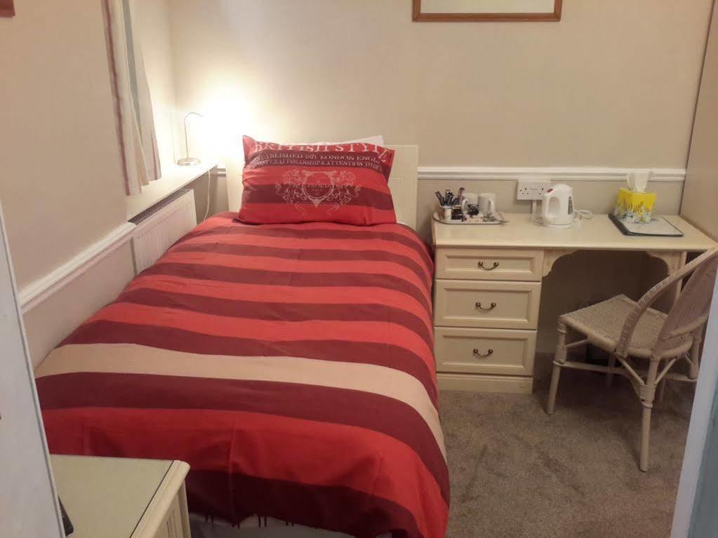 The Sandrock Clacton-on-Sea Extérieur photo